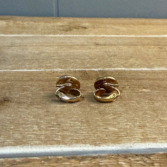 Vintage 70's Avon Pink & Gold Tone Floral Clip On Earrings - Picture 3 of 6